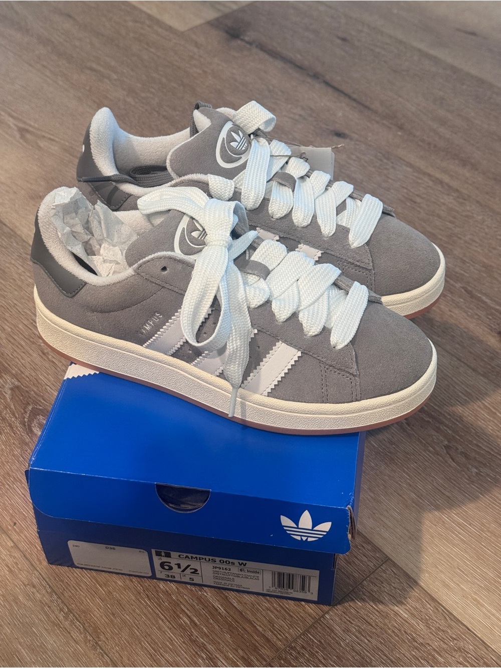 NWT adidas Originals Campus 00s Suede Sneakers - Gray/White